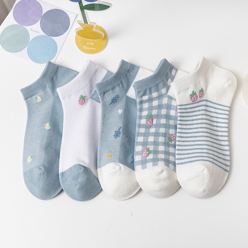 Set 5 Đôi Tất Nữ Cổ Ngắn Thông Hơi Tone Xanh Họa Tiết Dâu Xinh Xắn