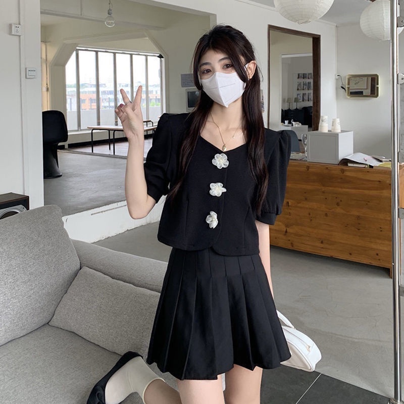 Áo Croptop Cổ Vuông Tay Phồng Đính Nút Phong Cách Pháp Thời Trang Cho Nữ