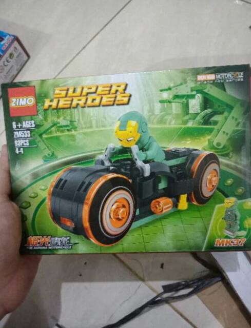 Mô Hình Lego Nhân Vật Siêu Anh Hùng Người Sắt Lái Xe Mô Tô