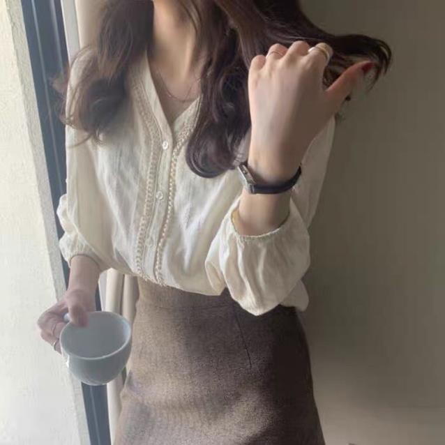 Áo sơ mi vintage thổ cẩm tua rua cổ V tay phồng chất vải đũi thô giá rẻ , '