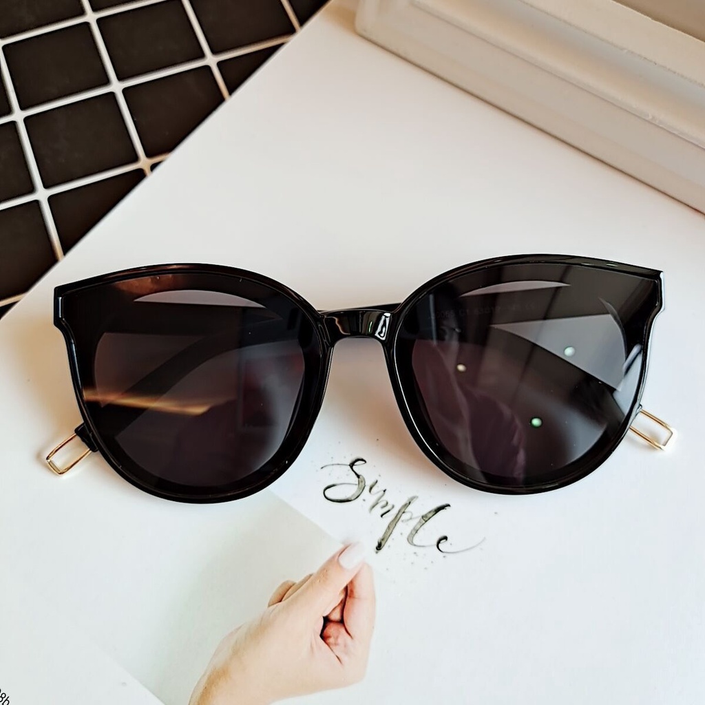 Mắt Kính Thời trang Kính Râm nam nữ đi biển du lịch kiểu dáng Sang Chảnh - Hata24h