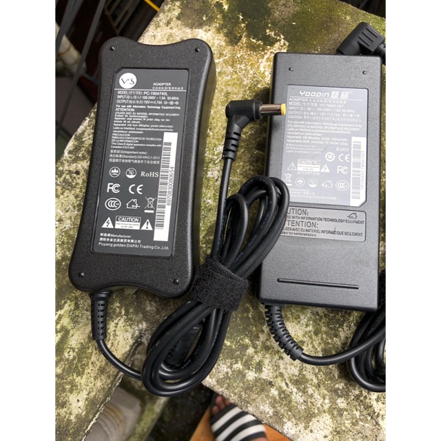 Sạc 19v 4.74a giá rẻ