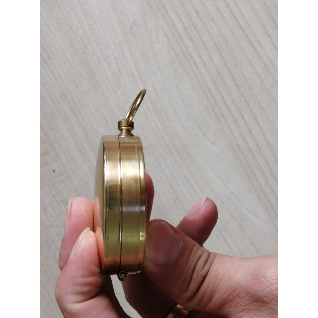 La bàn kiểm tra độ nhiễm từ của đồng hồ