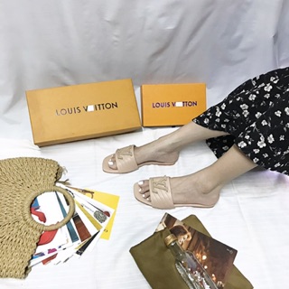 Dép quai bản thêu L da mềm