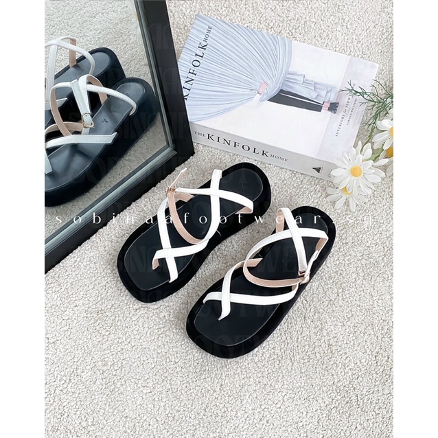 Sandal dây đế bánh mì xỏ ngón phối đồ siêu trẻ trung