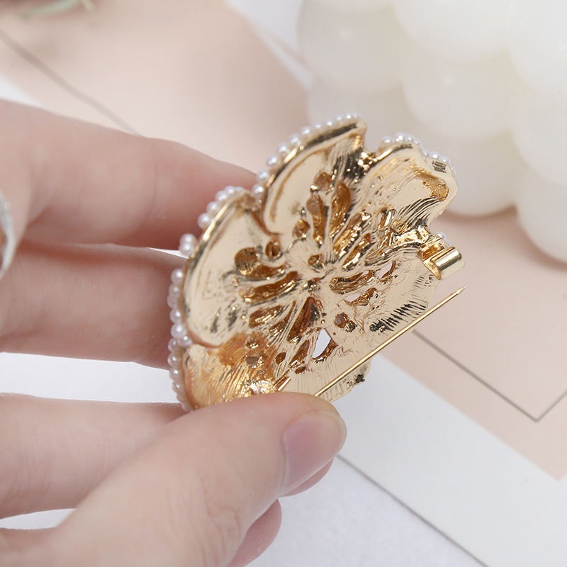 Ghim Cài Áo Hình Hoa Trà Đính Đá Và Ngọc Trai Sang Trọng Cho Nữ