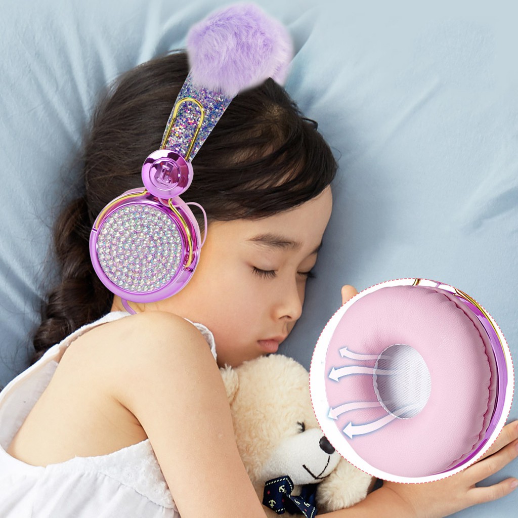 【Phong cách bùng nổ】 Tai nghe có dây cô gái gấu bông dễ thương và sáng bóng  Phim hoạt hình quả bóng tóc lấp lánh gắn trên đầu lớp học trực tuyến máy tính học tai nghe cho trẻ em