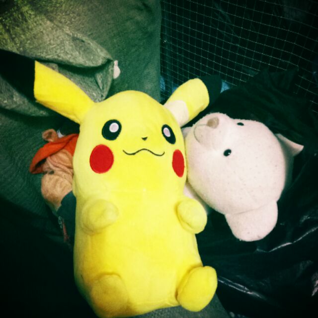 Gấu bông pikachu