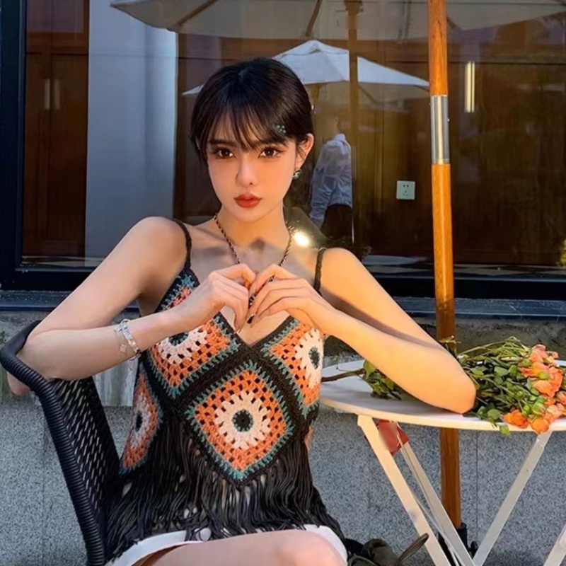 Áo Croptop Dệt Kim Hai Dây Cổ Chữ V Phối Tua Rua Phong Cách Boho Thời Trang Cho Nữ