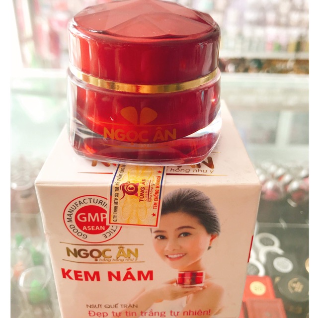 KEM NÁM NGỌC ÂN