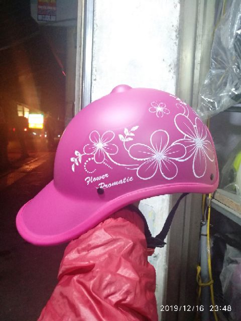 Nón bảo hiểm thời trang Trí liễu