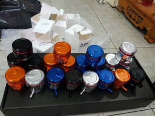Bình dầu AEM lớn nhỏ
