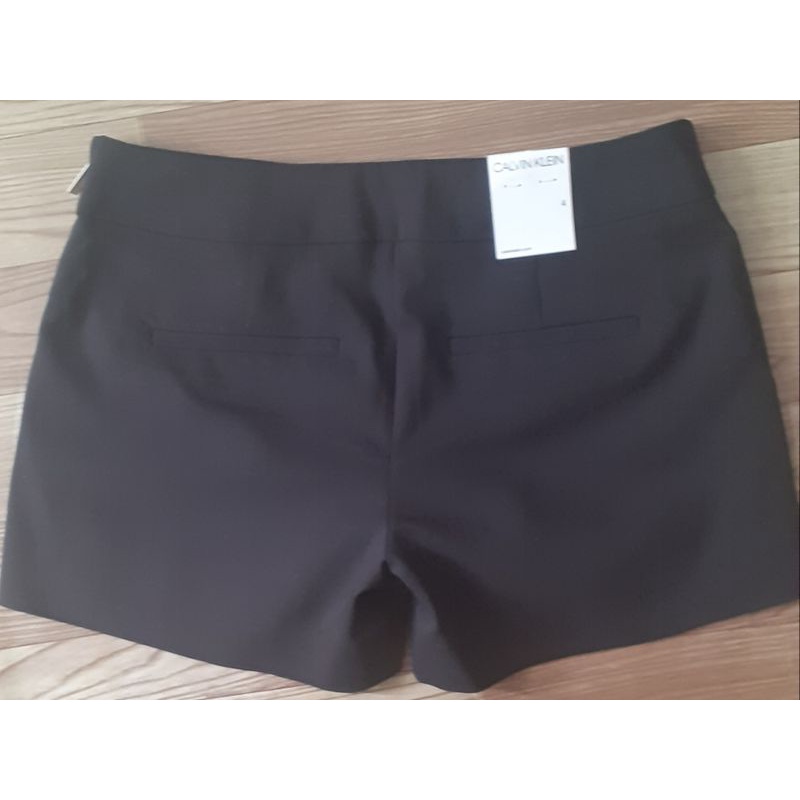 Quần short nữ hiệu Calvin Klein size 2,size 4