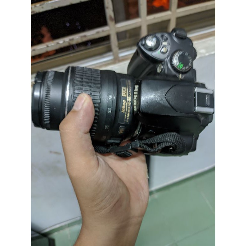 Máy Ảnh Nikon D40X - DSLR Chuyên Nghiệp với Cảm Biến APS-C 10.2MP và Ống Kính Nikon F