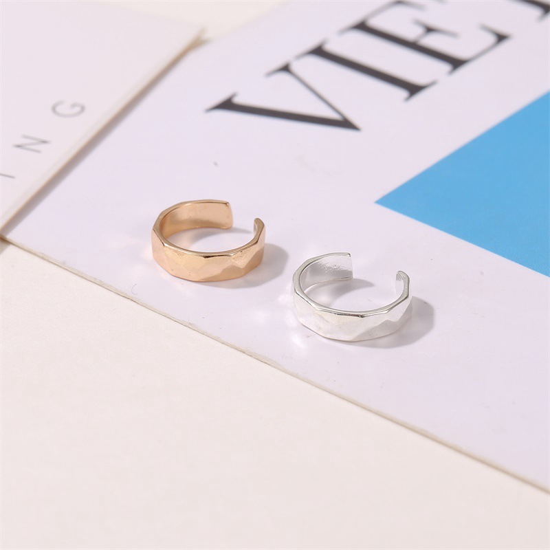 Khuyên Vành Tai Kim Loại Cá Tính Cho Nữ