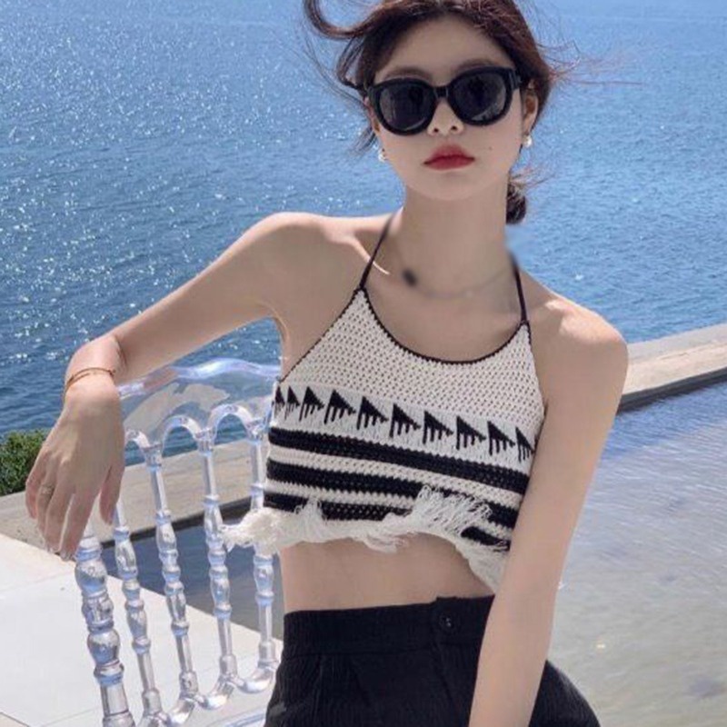 Áo Lửng Dệt Kim Hai Dây Thêu Chữ Thời Trang Cho Nữ