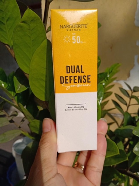 KEM CHỐNG NẮNG VẬT LÝ DUAL DEFENSE SUNSCREEN SPF 50 PA+++ ( 30g )