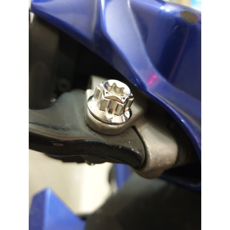 Ốc tay thắng salaya gắn vario , Honda , yamaha