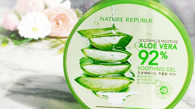 Gel lô hội chống lão hoá Nature Republic 300ml