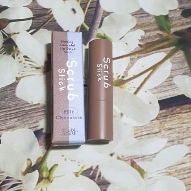 Thỏi lip scrub Etude house