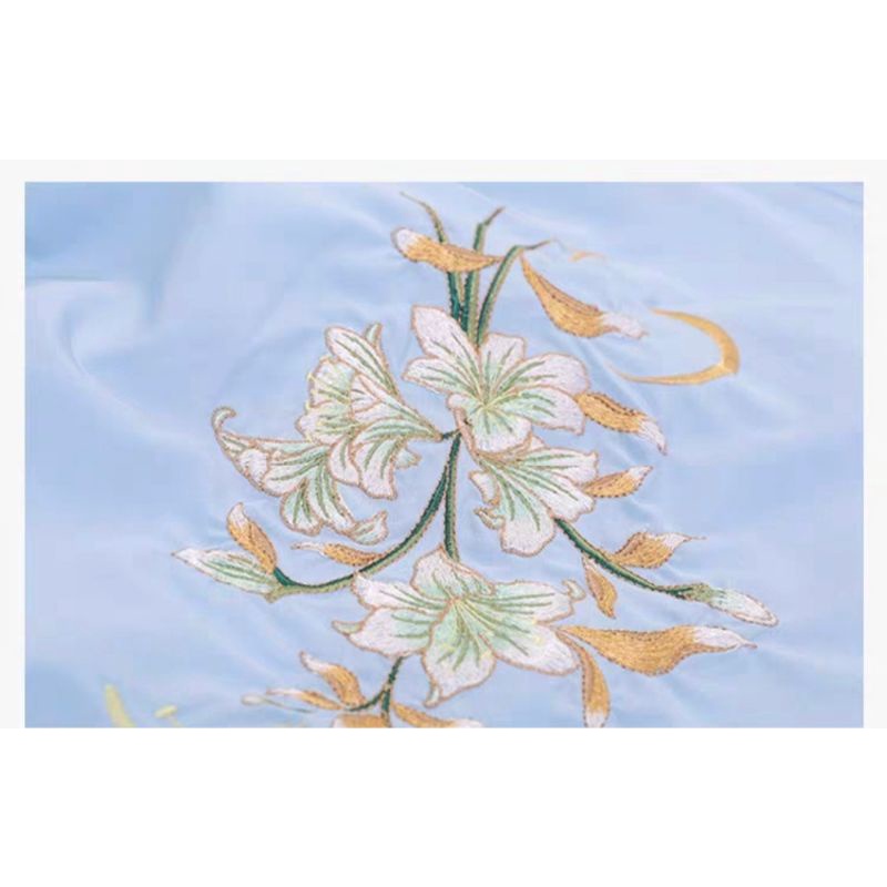 Minh phục thêu 4 món kèm vân kiên