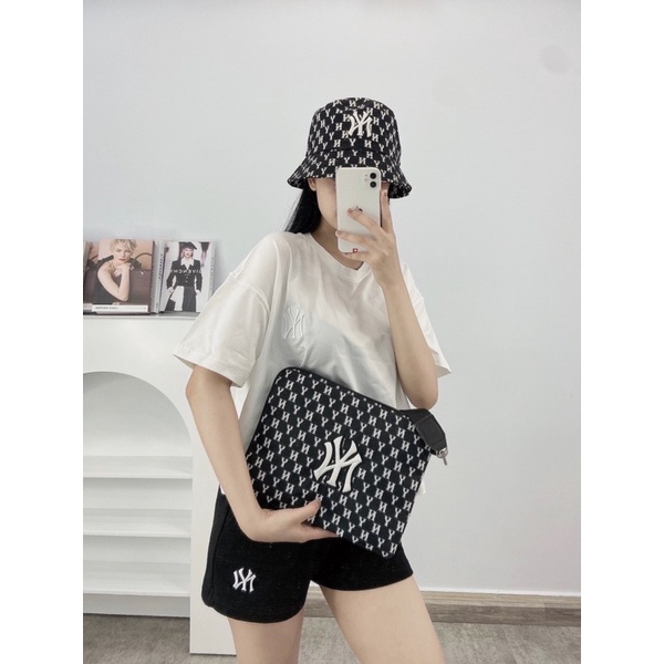 TÚI CẦM TAY M L B MONO NY 2 MÀU