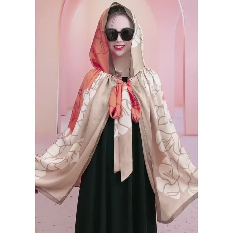 Áo choàng chống nắng có mũ trùm đầu cổ sen bằng thun lạnh họa tiết hoa trà màu cam thời trang