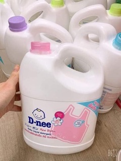 Nước giặt Dnee