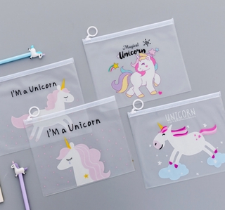 Bóp Viết Trong Suốt In Hình Báo Hồng Dễ Thương