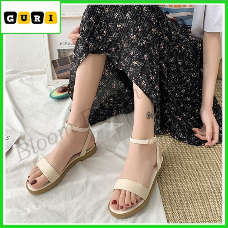 Dép sandal nữ đi học đế bằng quai ngang Sandal nữ đi học cao cấp GURI SN01