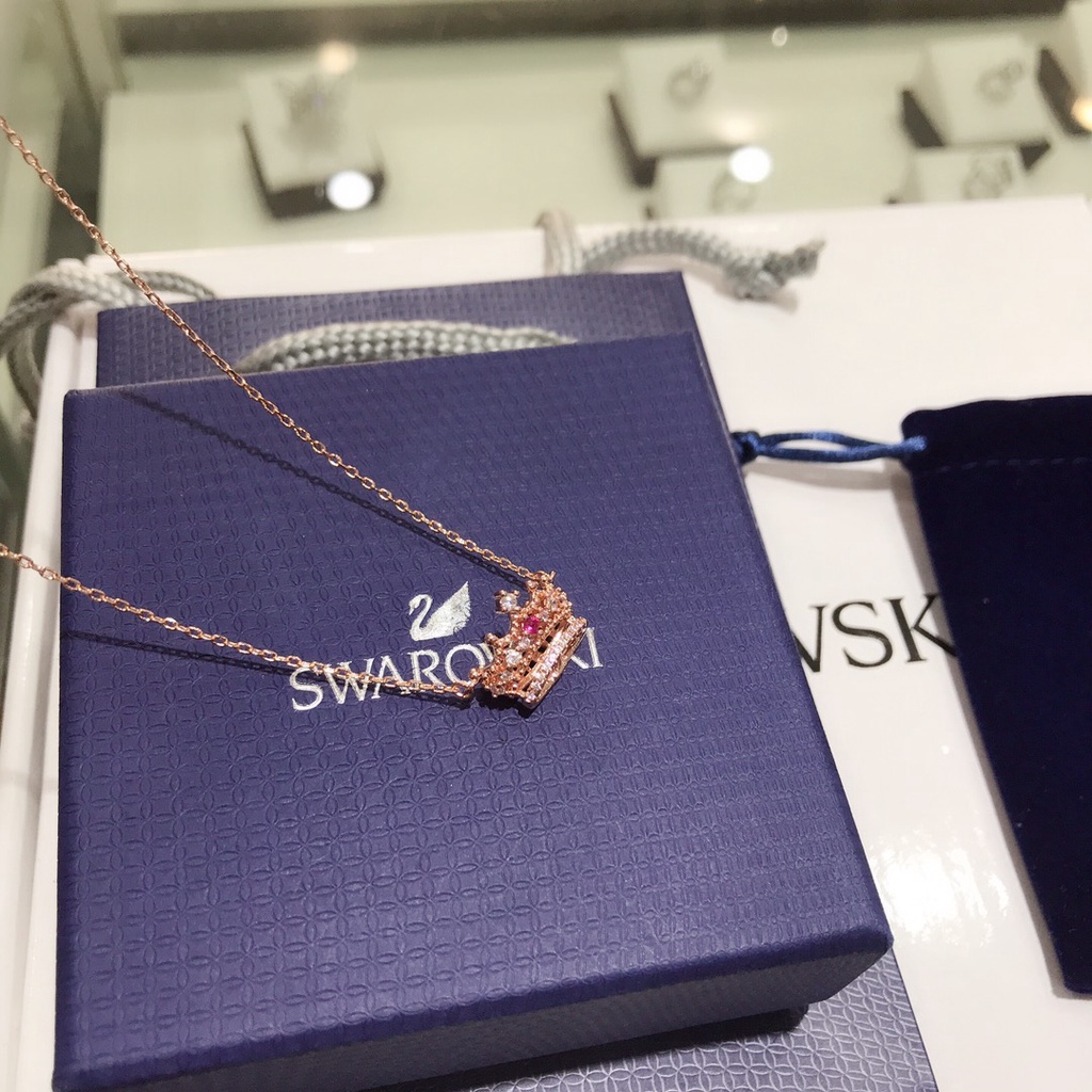 Vòng cổ mặt hình vương miện/ logo Swarovski độc đáo thời trang