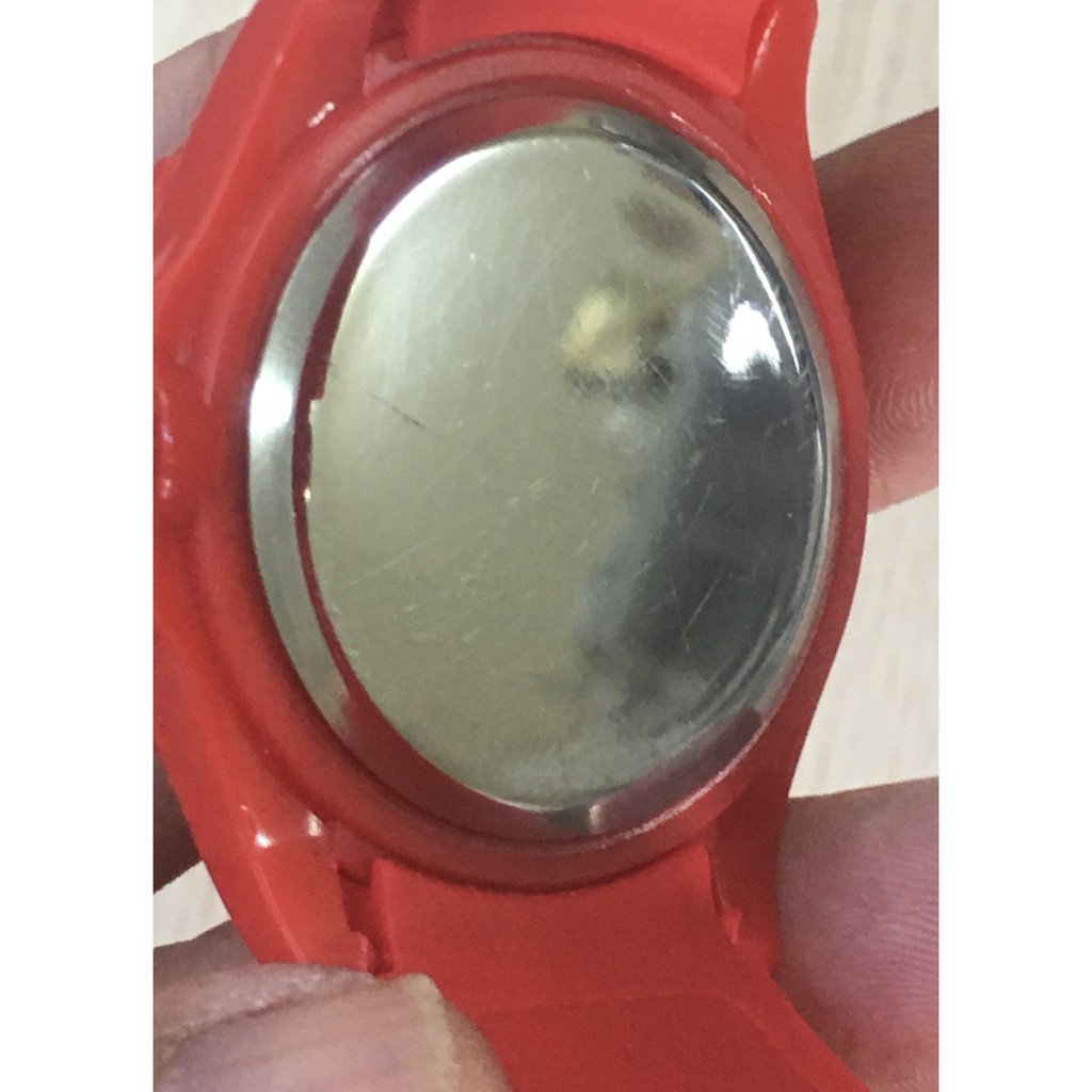 Đồng hồ nữ mặt to hiệu Mickey mới chưa đeo