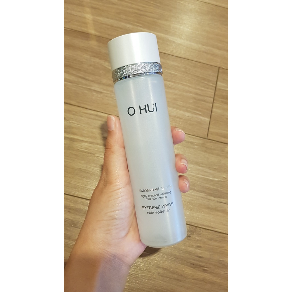 NƯỚC HOA HỒNG DƯỠNG TRẮNG, SE KHÍT LỖ CHÂN LÔNG, LÀM ĐỀU MÀU DA OHUI EXTREME WHITE SKIN SOFTENER - 10096