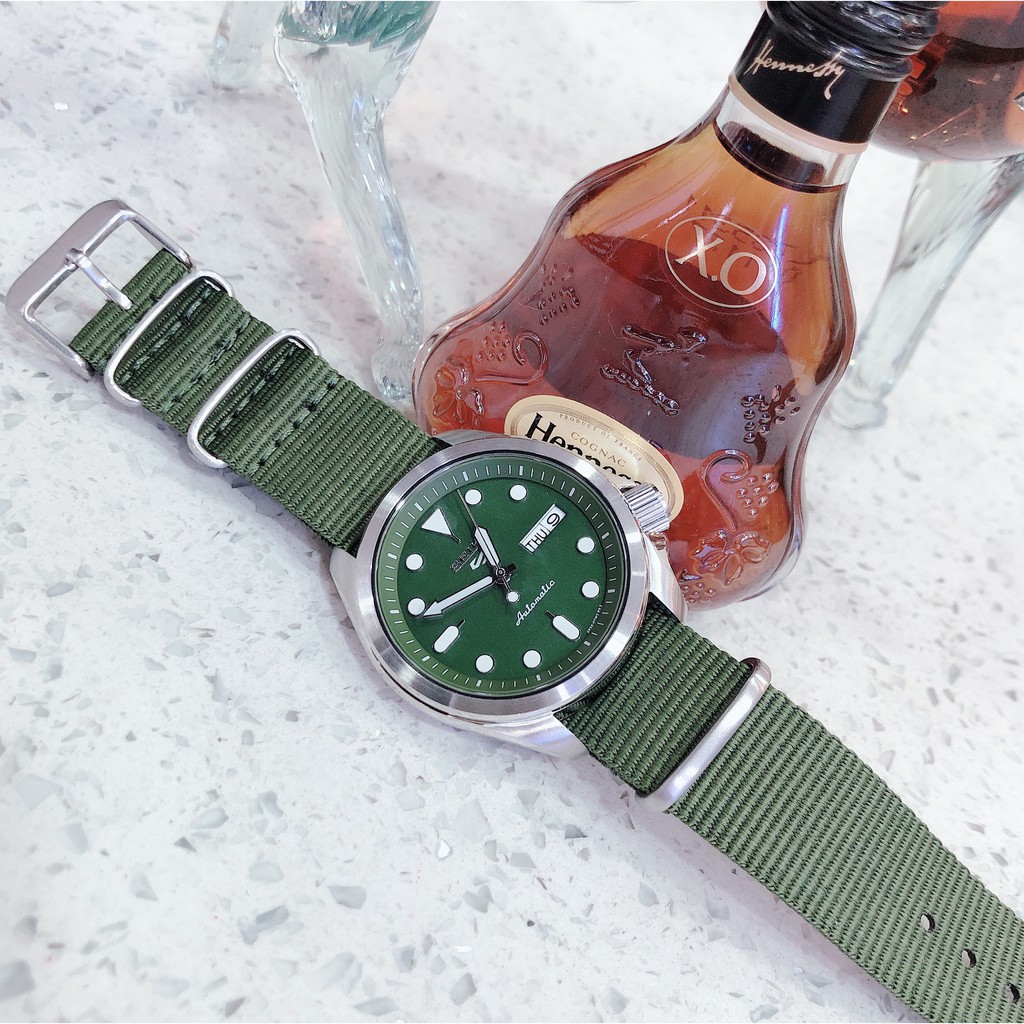 ĐỒNG HỒ NAM SEIKO 5 SPORT SRPE ,DÂY NATO, SIZE 40MM