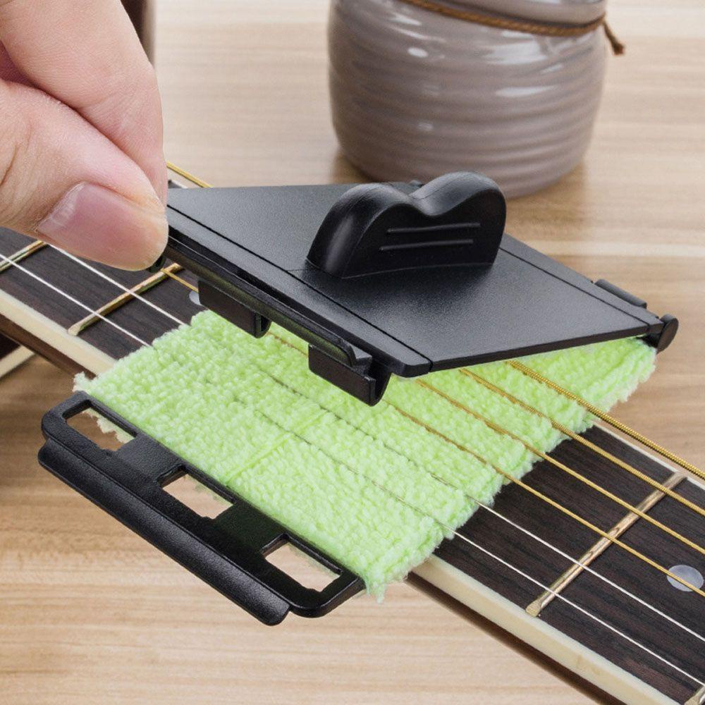 Dụng Cụ Vệ Sinh Dây Đàn Guitar Tiện Dụng
