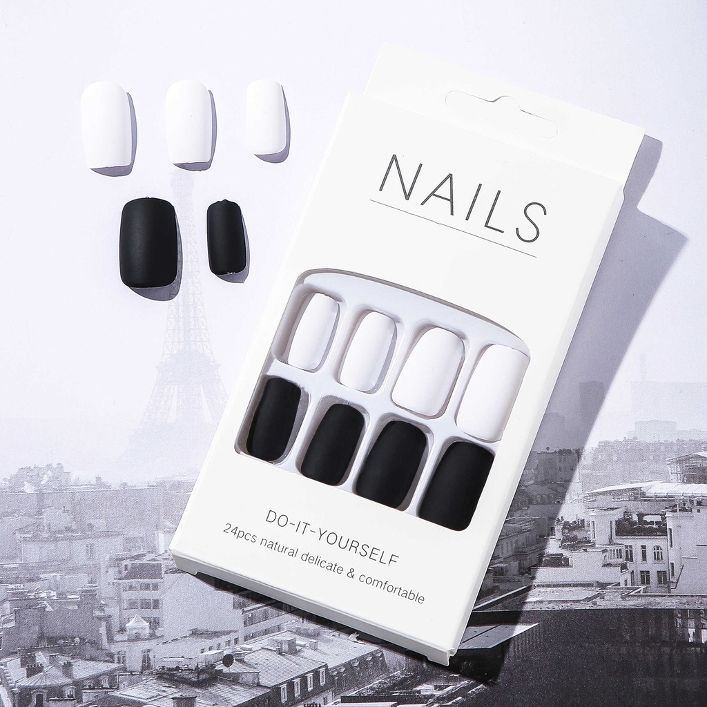 Bộ 24 Móng Tay Giả Siêu Dài Màu Trắng Đen Kèm Keo Dán