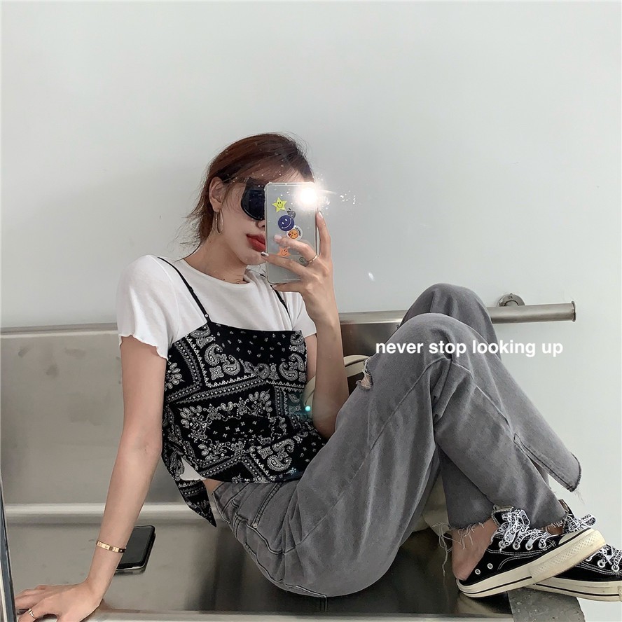 thời trang nữ hè 2021 xu hướng mới áo hai dây đeo đầu ống hoa hạt điều.