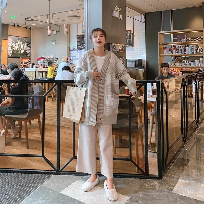 Áo len cardigan from rộng tay dài cổ V họa tiết caro