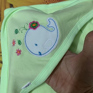 Khăn ủ hè có mũ Carter thêu