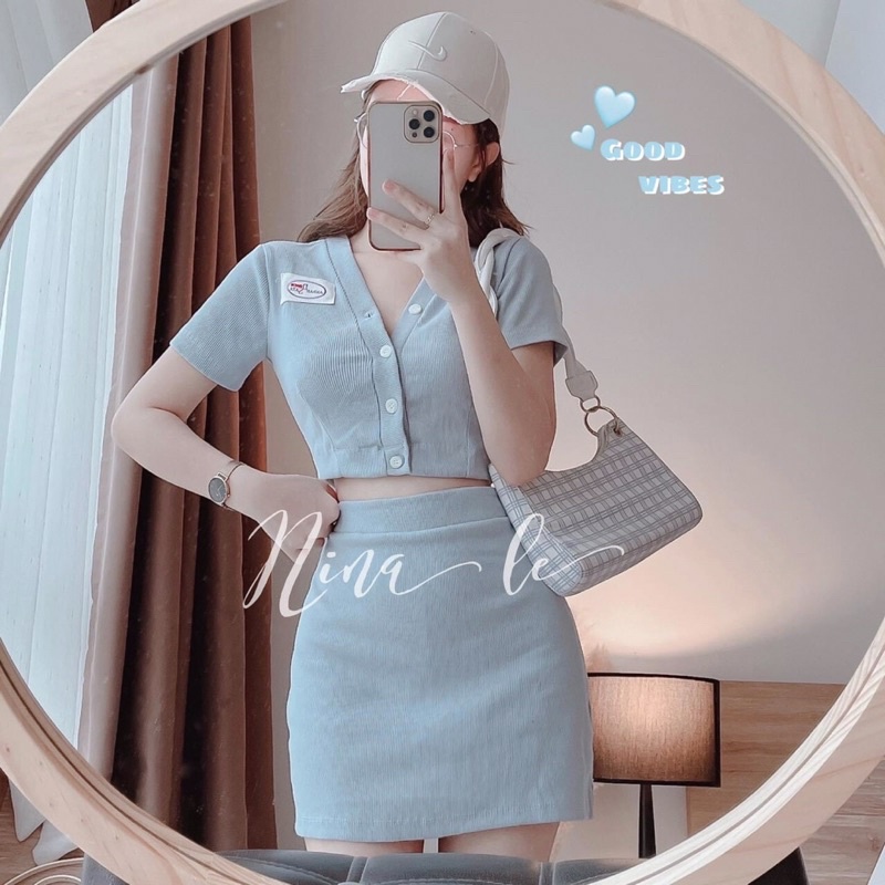 Set crt chân váy bo tăm xanh , Chất con dãn 4c