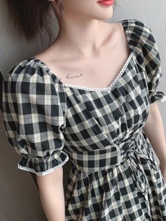 ĐẦM CARO ĐAN EO CỔ U