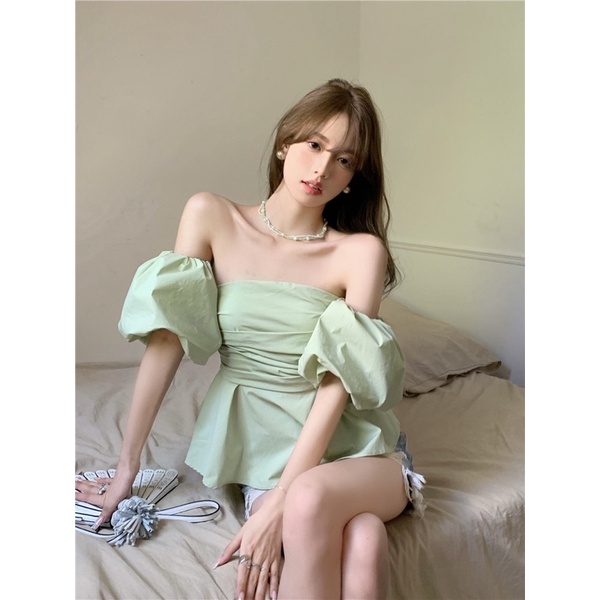 Áo trễ vai tay bồnh màu xanh bơ tôn da xinh xắn