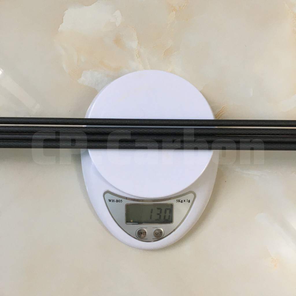 Ống Carbon 3K rỗng dài 1 mét đường kính ngoài 6mm, đường kính trong 3mm dùng gia cố máy bay, làm diều