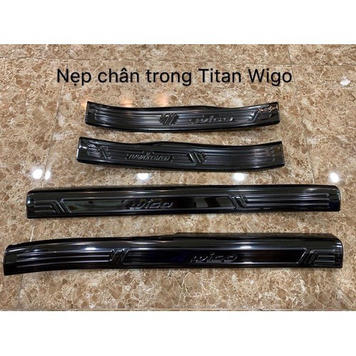 Ốp bậc cửa trong ngoài Toyota Wigo 2018 2019 2020 mẫu titan