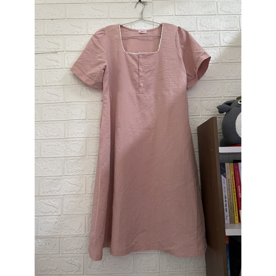 Đầm bầu cổ vuông viền ren nút ngực