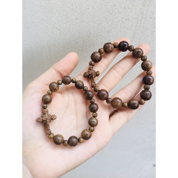 Chuỗi Vòng Mân Côi Trầm Hương Tốc