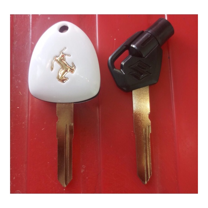 phôi chìa khoá xe Suzuki RAIDER độ mẫu Ferrari ( tặng thêm 1 chìa nguyên bản )