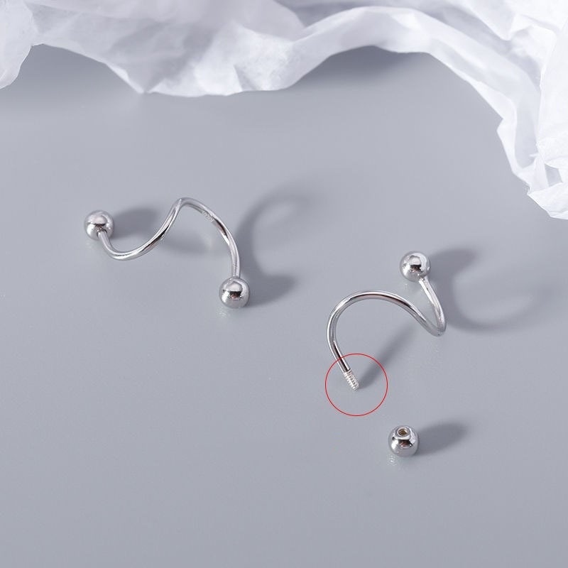 Khuyên Tai Nhỏ Thiết Kế Gợn Sóng Đơn Giản Thời Trang Phong Cách Punk Hiphop Cho Nữ