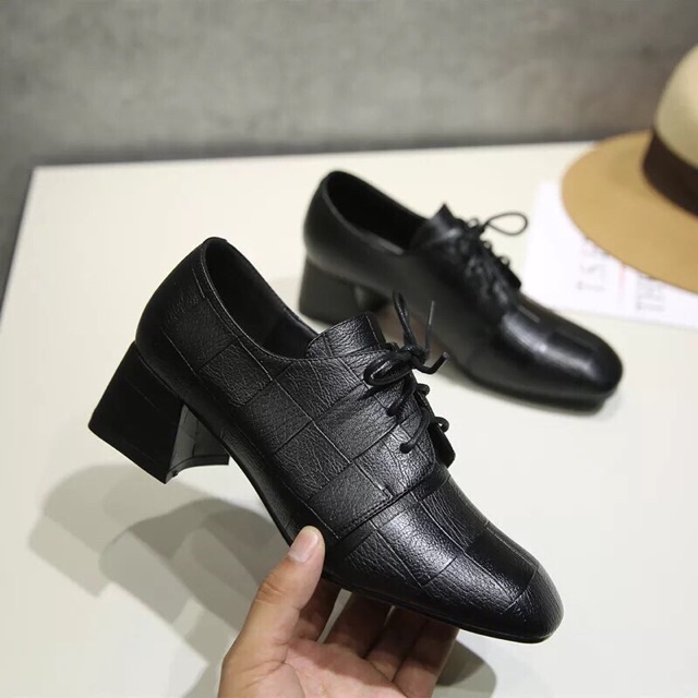 Bốt da đế vuông buộc dây | BigBuy360 - bigbuy360.vn