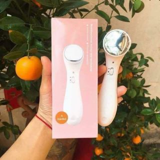 máy massage ion mặt di tinh chất của Nhật